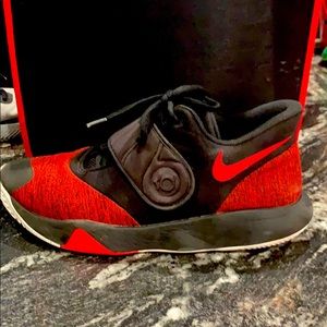 Nike KD’s size 11